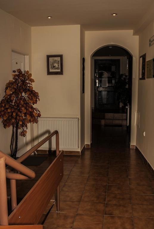 Penzion Pod Hradom Trenčín Buitenkant foto
