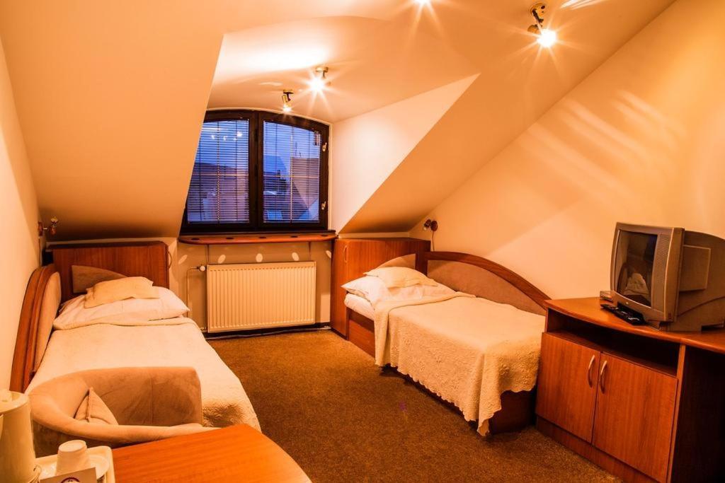 Penzion Pod Hradom Trenčín Buitenkant foto