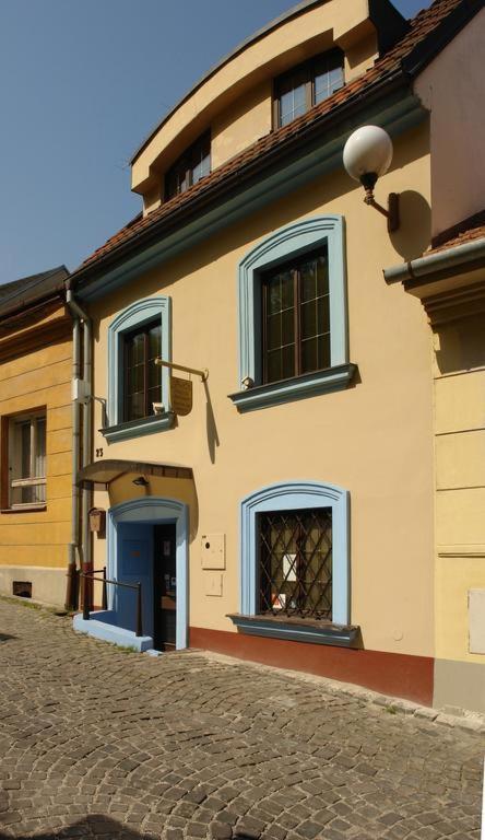 Penzion Pod Hradom Trenčín Buitenkant foto